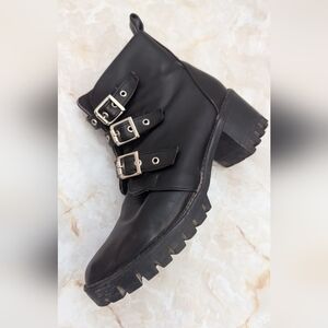 Vimoda Black high-heeled ankle boots with buckles Zippers Woman's Size 8.5